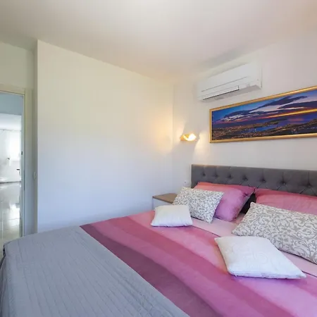 Sole Διαμέρισμα Kaštela